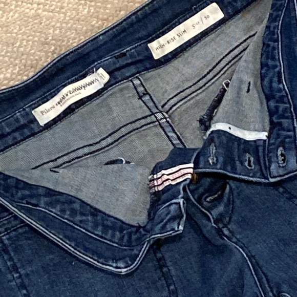 PILCRO and the LETTERPRESS HIGH-RISE SLIM JEAN SHORTS - Picture 4 of 7